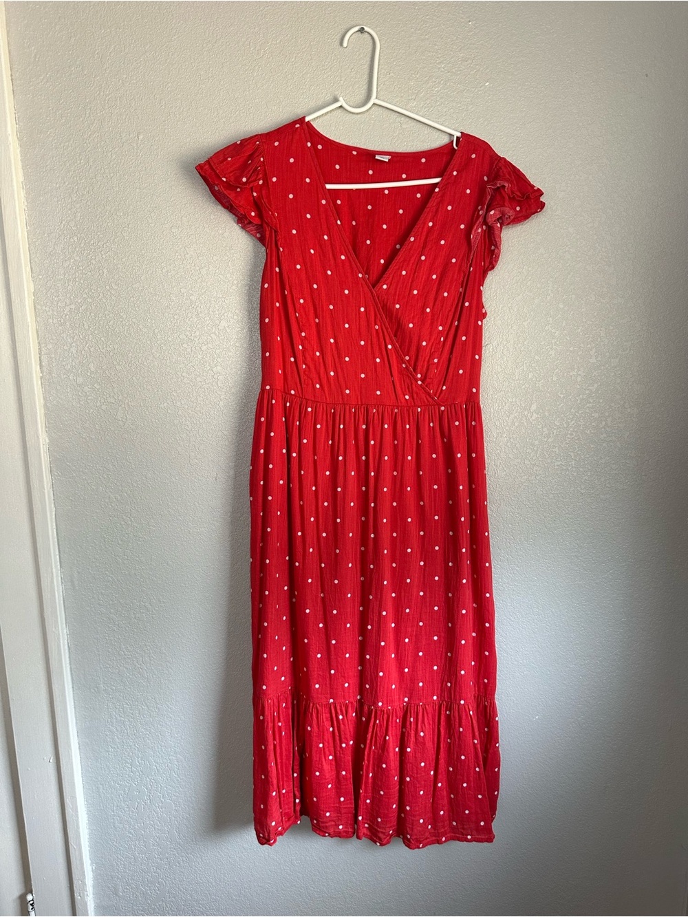 Old navy red polka dot sleeveless midi dress